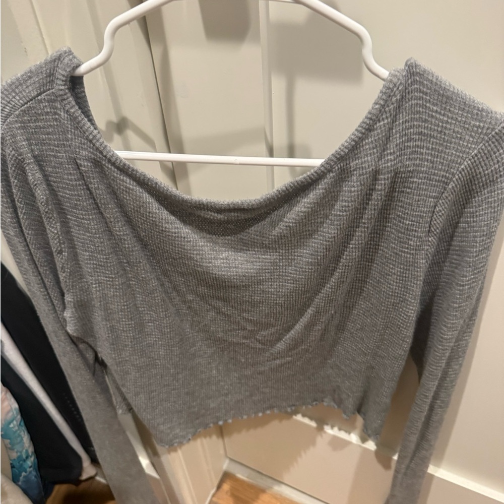 Colsie Gray Ribbed Long Sleeve Top - Picture 2 of 3